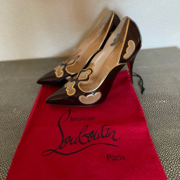 CHRISTIAN LOUBOUTIN Patent Leather
“Indies 100 Pumps” - Picture 2 of 7